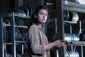 The Man In The High Castle Season 2 Poster The Man In The High Castle Season 2 Trailers Clips Images And Posters High Castle Alexa Davalos Castle Season