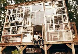 Pin Von Eline Vonk Auf Architektur Wiederverwertete Fenster Alte Fenster Fassade Haus