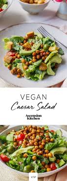 This Quick And Easy Vegan Caesar Salad Is Delicious Topped With Crispy Chickpea Croutons The D Vegan Salad Recipes Vegetarian Salad Recipes Vegan Caesar Salad