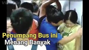 Sebelumnya, video pasangan yang berbuat asusila di kawasan senen jakarta pusat viral di media sosial. Mxtube Net Mesum Di Bus Jalan Mp4 3gp Video Mp3 Download Unlimited Videos Download