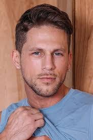 Todd Roman's Instagram, Twitter & Facebook