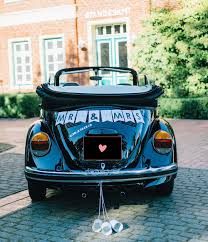 Diy September Euer Hochzeitsauto Wunderschon Selbst Schmucken Hochzeitsauto Hochzeit Auto Autoschmuck Hochzeit