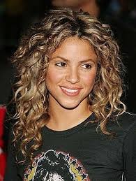 Short Hairstyles For Naturally Curly Hair 2018 Beautiful Best 25 Medium Length C Medium Curly Hair Styles Medium Length Hair Styles Curly Hair Styles Naturally