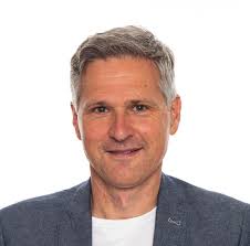 Digital Literacy: Curriculum Development and Implementation in European  Countries