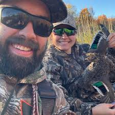 Anyone fitted an aftermarket air conditioning kit to their Defender? I've  seen a few are available (not cheap) and am considering one for my 110  tdci. Just wondering what the differences are