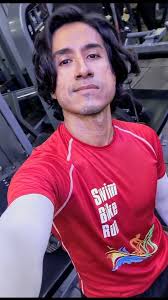 Undercover ⚜️, ., #workout #chapati #undercover #gym #strava #garmin  #volumen #training #hairstyle #thankful #nothingfails #fitlife #fitguy  #keepsgettingbetter #posteriorchain #alterego #dermann ...