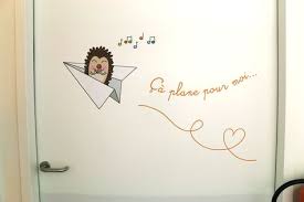 Quelques Notes De Musique En Stickers Pour La Decoration De La Pediatrie De L Hopital De Villeneuve Sur Lot Seriegolo Animaux Du Monde Deco Enfant Stickers
