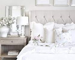 In stile romantico la camera da letto coll. La Camera In Stile Romantico Per Riscaldare L Inverno