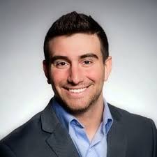 So excited to be back at Dreamforce 2025 . Always the best place to meet  amazing customers, partners, and teammates and dive into all things data +  AI. Can't wait for the