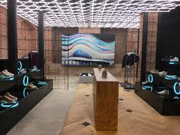 Spanish Retail Sivasdescalzo Concept Store Sneaker Display Retail Interior Retail Inspiration Sneaker Displays