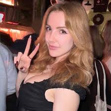 Emily Halley in people