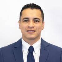 Oscar Colunga's Instagram, Twitter & Facebook