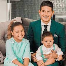 Durante los últimos días, los dos hermanos se han mostrado más unidos que nunca. Salome Rodriguez Ospina Posts Facebook