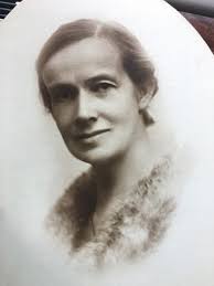 Igel Family History: Last Name Origin & Meaning