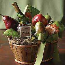 The Cheerful Indulgence Basket Is A Great Gift Filled With Tasty Fresh Fruit Chocolate Delights And A Natural Cider 59 95 Cafe