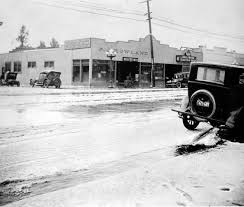 Snow Covers Hollywood Blvd At Cherokee Ave Hollywood 1921 Hollywood Boulevard Vintage Los Angeles California