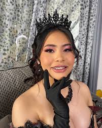 Ellas Quince by Luz Ruiz (Maquillaje y peinado quinceañeras)  (@ellas_quince) • Instagram फ़ोटो और वीडियो