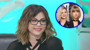 Последние твиты от mandy teefey (@itsmandyteefey_). Selena Gomez S Mom Says Taylor Swift Is The Person Her Daughter Can Tell Anything Exclusive Entertainment Tonight