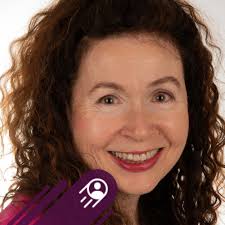 A'mari twin daughters joins her for trip abroad.