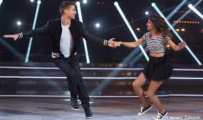 Pamela anderson, iris mittenaere, basile boli, lio ou carla ginola entre autres vont tenter de se distinguer aux bras des danseurs professionnels de la troupe de l'émission. Danse Avec Les Stars Saison 4 Episode 3 Danses Avec La Plume L Actualite De La Danse