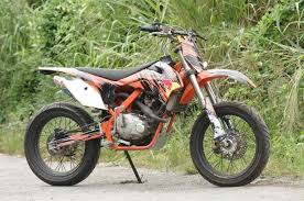 Red bull racing, competing as red bull racing honda, also simply known as red bull or rbr, is a formula one racing team, racing a honda powered car under an austrian licence and based in the. Yamaha Jupiter Mx 135 Lc 2008 Gagah Dengan Sasis Handmade Motorplus Online Com
