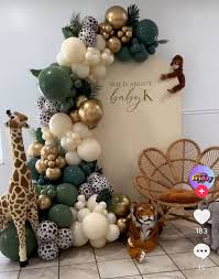 Monstera peeps I got this board for it to attach to do I just shove it in?  🤷🏻‍♀️