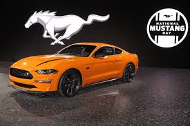 Maailman Eniten Myyty Urheiluauto Jo Neljannen Kerran Perakkain On Ford Mustang Sikali Kuin Se Nyt Edes On Urheiluauto Tekniikan Maailma