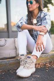 Excellent Duck Boots Ideas For Women Duck Boots Outfit Casual Winter Outfits Fall Boots Outfit