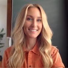 Ashley Leibowitz's Instagram, Twitter & Facebook