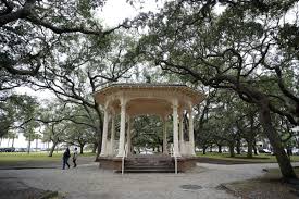Компания в области ландшафтного дизайна. Discovery Channel Team To Dig Up Charleston S White Point Garden In Search Of Buried Key News Postandcourier Com