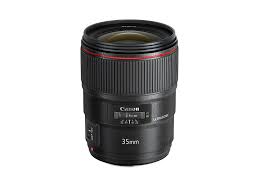 Having a few stops of light at your disposal from f/5.6 to f/2.8 is vital because you always want to have enough light to create the best quality images possible. The Best Lenses For Wedding Photography