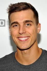 Melanie Morrow's Instagram, Twitter & Facebook