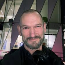 How to Design Replayable and Engaging Levels