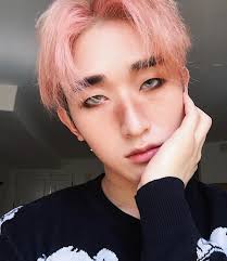 Https Www Instagram Com P Buk7g11avci Taken By Ivanbaaaaah Androgynous Makeup Male Makeup Blush Makeup