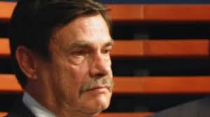 Fiscalía imputa a exministro de Defensa y dos exjefes militares por caso  Orbisat