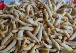 Kali ini aku mau bikin snack yang pas banget di sajikan pada saat lebaran. Cara Membuat Widaran Yang Enak