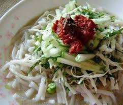 Taburi emping dan bawang goreng. Resepi Panas Resepi Laksa Terengganu Kuah Putih Facebook