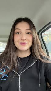 Anna Breedlove's Instagram, Twitter & Facebook