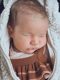 A że fani córki gwiazdy „kuchennych rewolucji męczyli ją w sieci, by zdradziła płeć maleństwa, kobieta postanowiła. Magda Gessler Dumna Babcia Moja Wnusia Urocze Zdjecie Babci Corki I Wnuczki Dzien Dobry Tvn