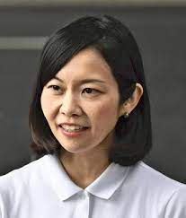 野次、こわい。 パソコン、ほしい。 参議院議員会館10階にある 「梅村みずほ事務所」の執務室にて、 今しがたコンビニで買ってきた バターチキンカレーを食しながら この記事を書いております。 今日は4時間45分にわたって 文 Bsaboip7c2yoym