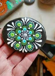 Mandala Stone Art Painted Rocks Ideas Mandala Paint Art Design Easy Rock Painting Ideas Artro Stone Art Painting Mandala Rock Art Rock Painting Patterns