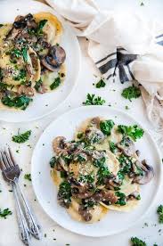 Creamy White Wine Mushroom Spinach Ravioli Aberdeen S Kitchen Recipe Spinach Ravioli Ravioli Recipe Spinach And Cheese Ravioli