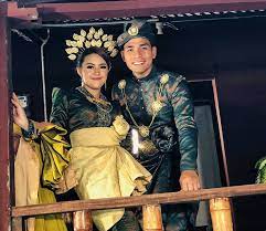 Baby shima bersama pengurusnya sejak lima tahun lalu, mohd afrendie affendy (andy). Facebook
