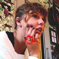 Singer's album red (taylor's version) will release this year. Here S Why Everyone S Freaking Out Over This Photo Of Taylor Swift S Ring