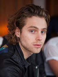 Luke hemmings was born on july 16, 1996 in sydney, australia as luke robert hemmings. Luke Hemmings 5sos 5 Seconds Of Summer 5sos Luke Luke Luke Hemmings