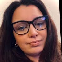 Leila Chapman's Instagram, Twitter & Facebook