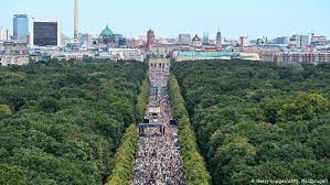 A total of 72,449 individuals have recovered from the disease. Milhares Protestam Em Berlim Contra Restricoes Por Covid 19 Noticias Sobre Politica Economia E Sociedade Da Alemanha Dw 03 08 2020