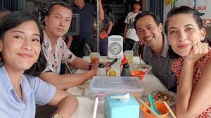 Nicholas saputra, dian sastro wardoyo Dian Sastro Dan Nicholas Saputra Reuni Di Film Aruna Dan Lidahnya Suara Surabaya