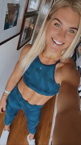 Women supporting women. #IAMNOBULL #JustTheHorns