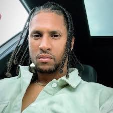 Dameion Smith's Instagram, Twitter & Facebook